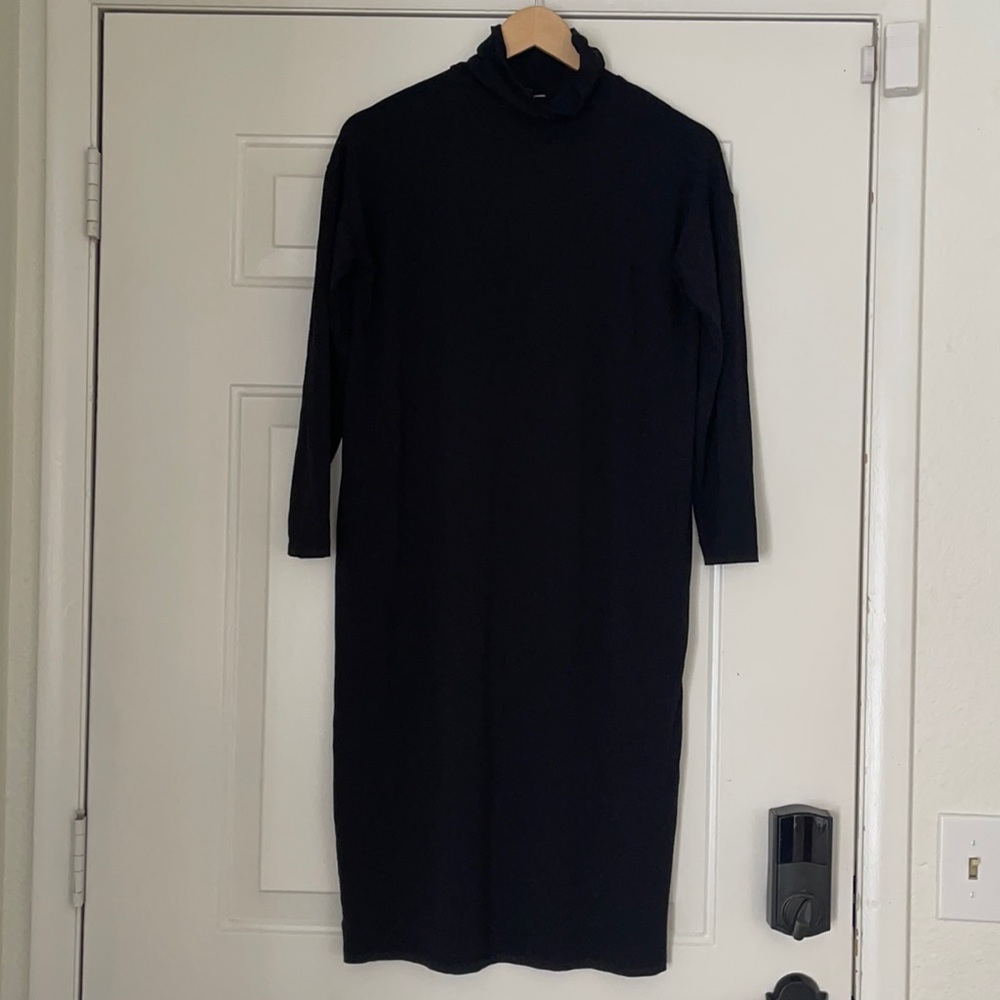 Isabella Oliver maternity dress